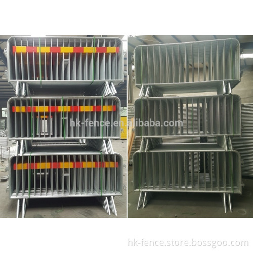 Hot dipped galvanized crowd barrier made in China,best portable crowd control barricade produced by years experienced factory